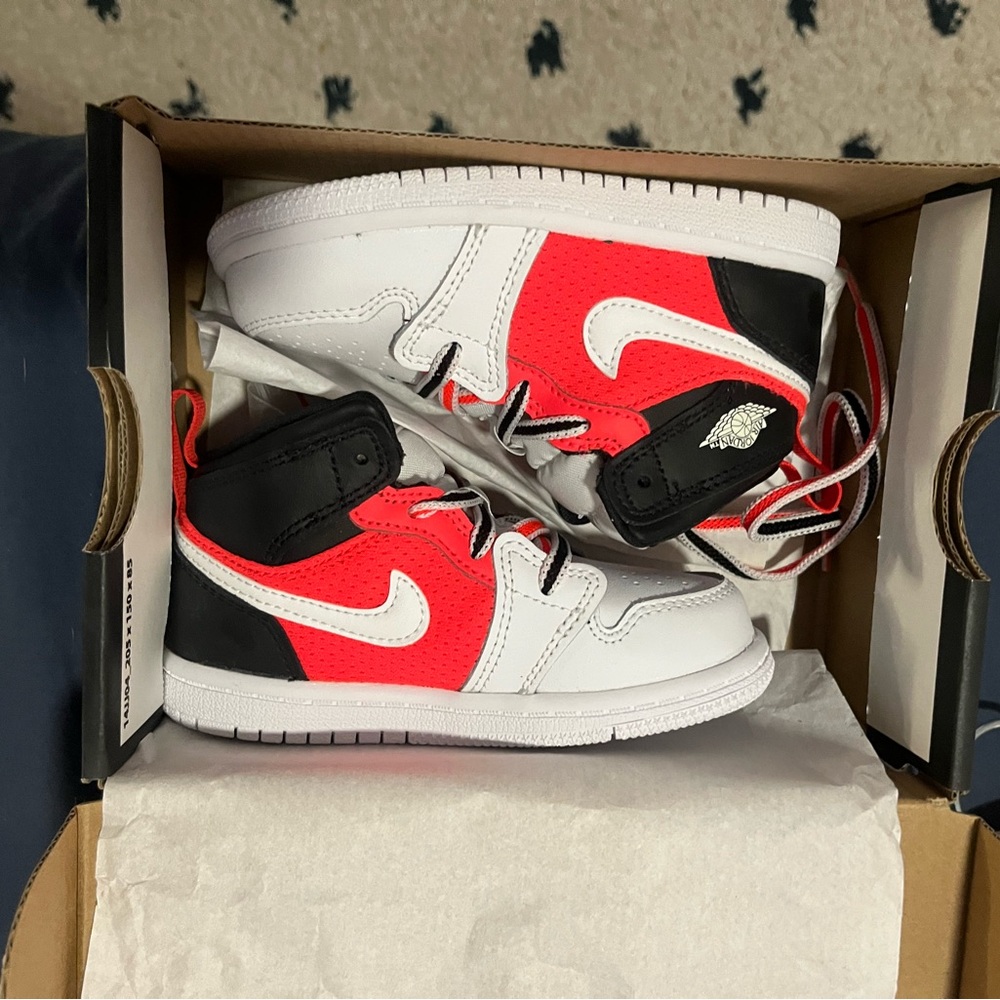 Nike Jordan 1 Mid SE - Kids Sneakers